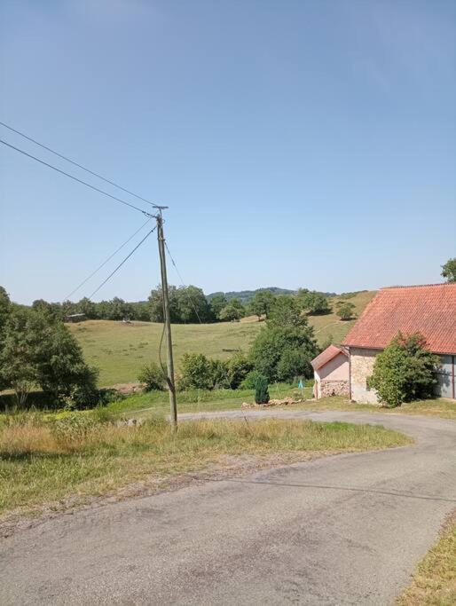 Maisonnette Chaleureuse De 35M2 Miremont (Puy-de-Dome) Exterior foto