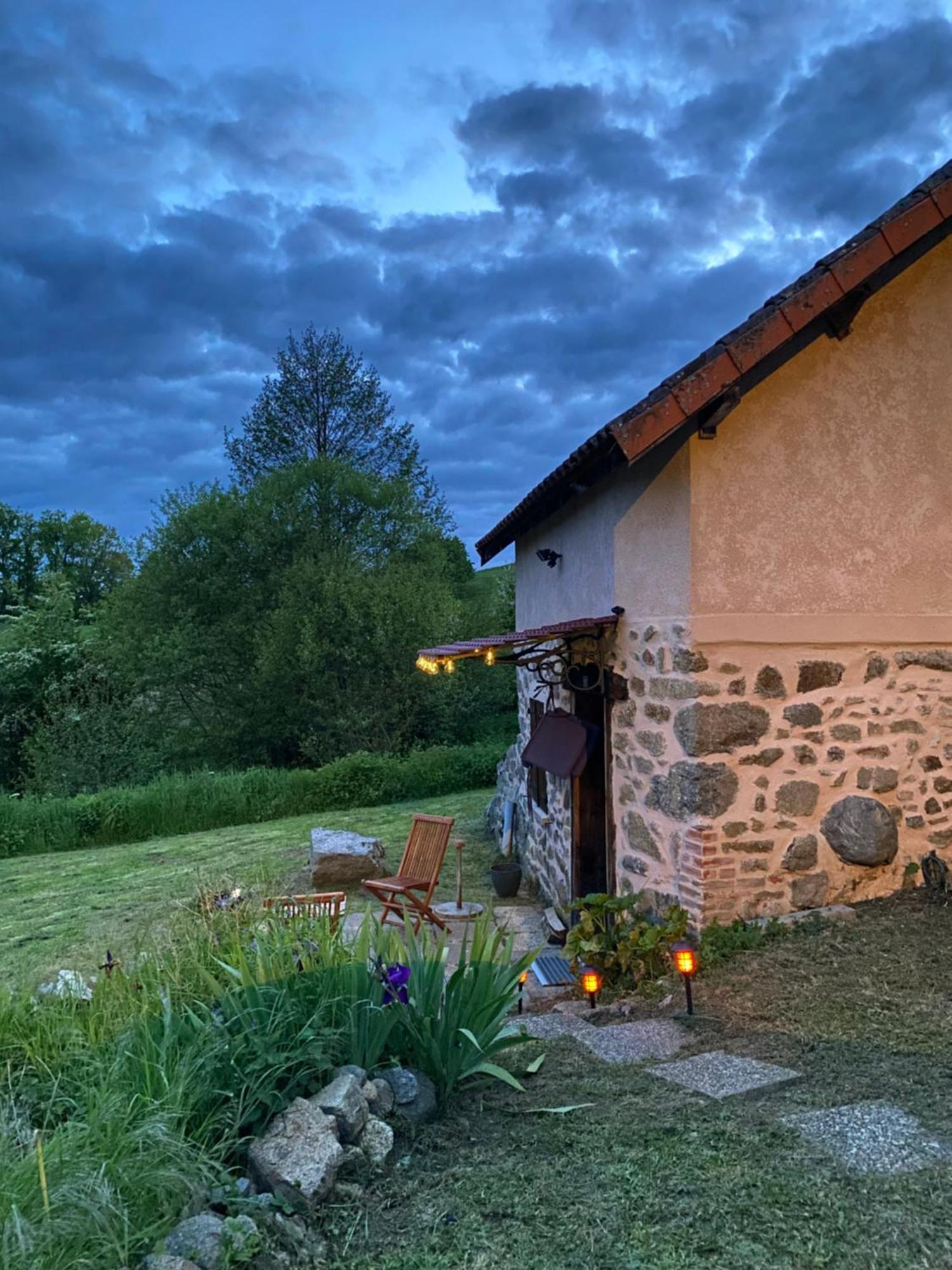 Maisonnette Chaleureuse De 35M2 Miremont (Puy-de-Dome) Exterior foto